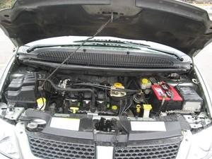 Dodge Caravan 2003 photo 3