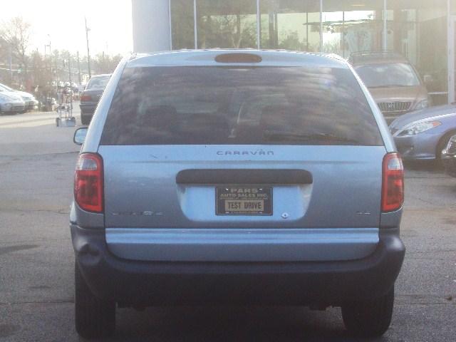 Dodge Caravan 2003 photo 2