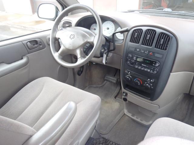 Dodge Caravan 2003 photo 4