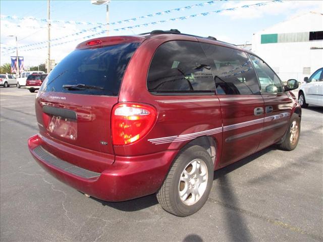 Dodge Caravan 2003 photo 2