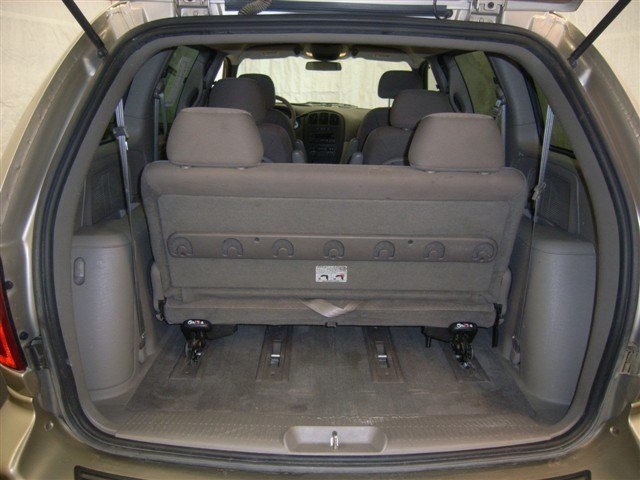 Dodge Caravan 2003 photo 4