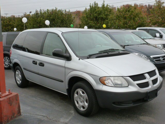 Dodge Caravan 2003 photo 2