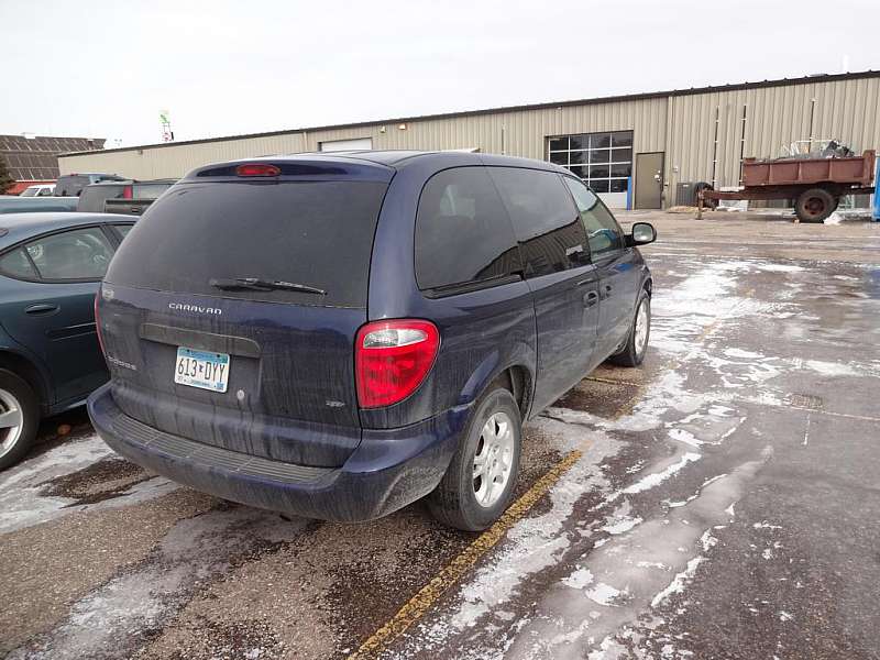Dodge Caravan 2003 photo 3