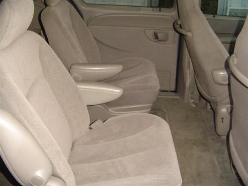 Dodge Caravan 2003 photo 2