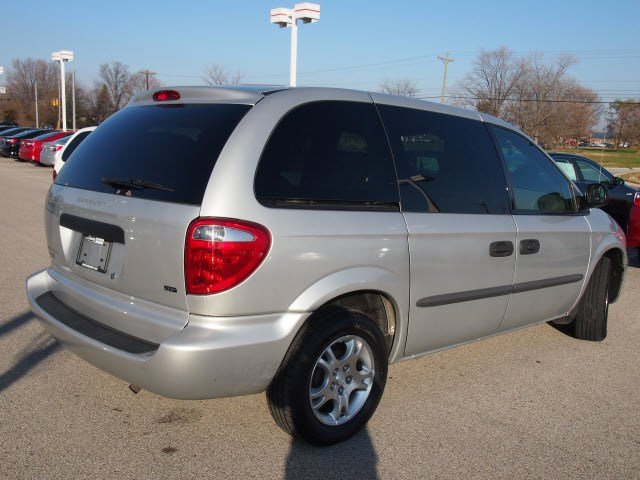 Dodge Caravan 2003 photo 2