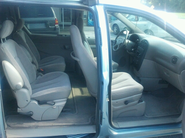 Dodge Caravan 2003 photo 3