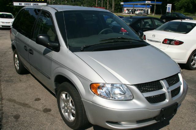 Dodge Caravan 2003 photo 2