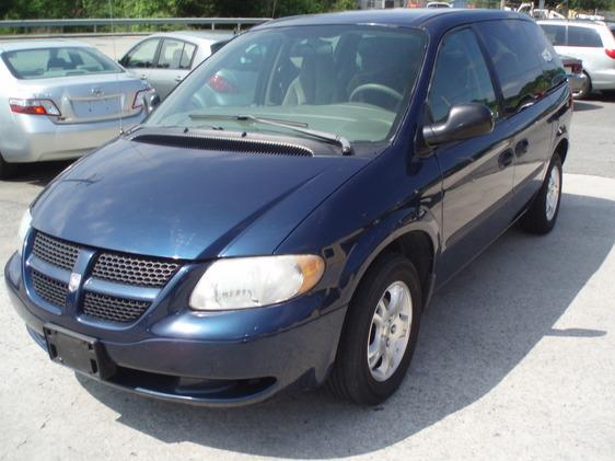 Dodge Caravan 2003 photo 2