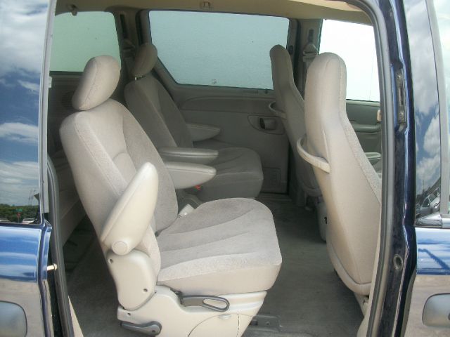 Dodge Caravan 2003 photo 13