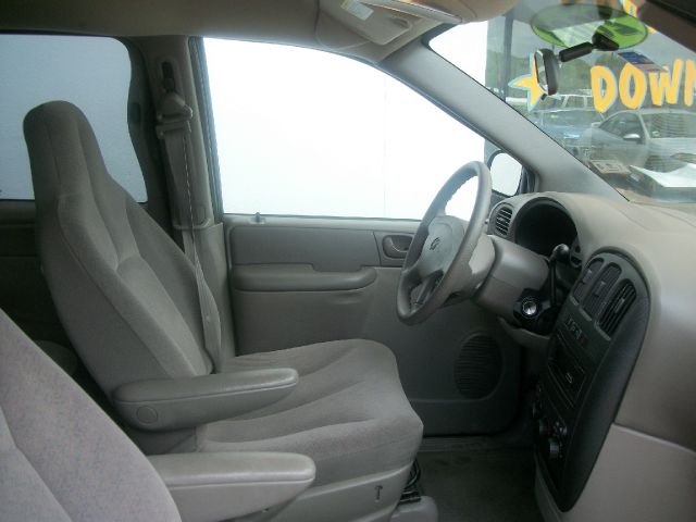 Dodge Caravan 2003 photo 3