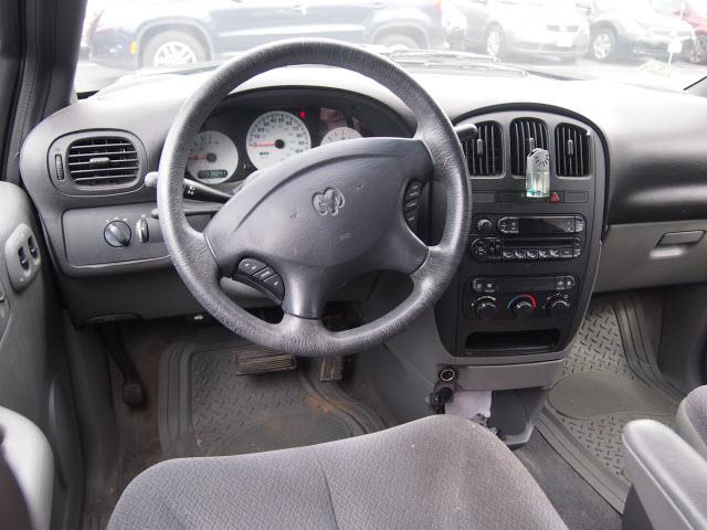 Dodge Caravan 2004 photo 1
