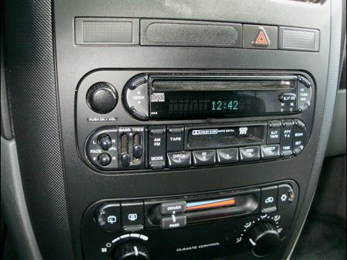 Dodge Caravan 2004 photo 1