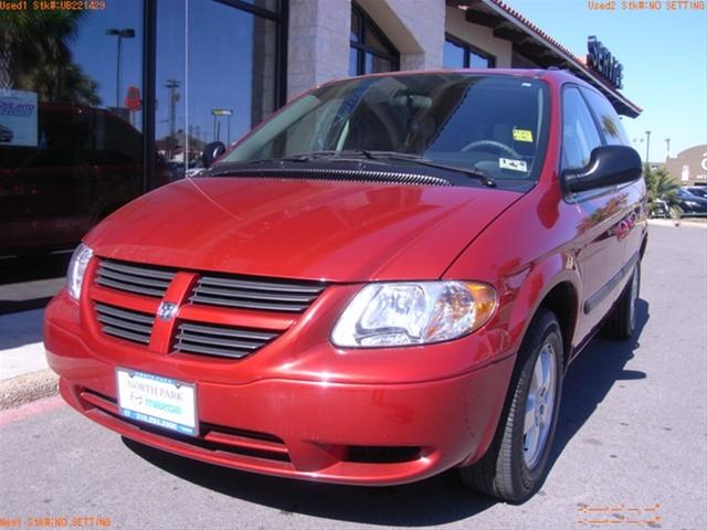 Dodge Caravan 2005 photo 3