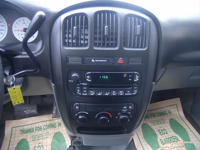 Dodge Caravan 2005 photo 4
