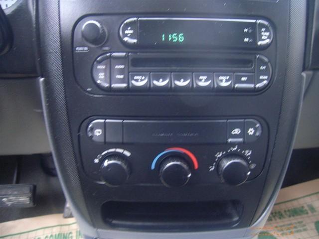 Dodge Caravan 2005 photo 5