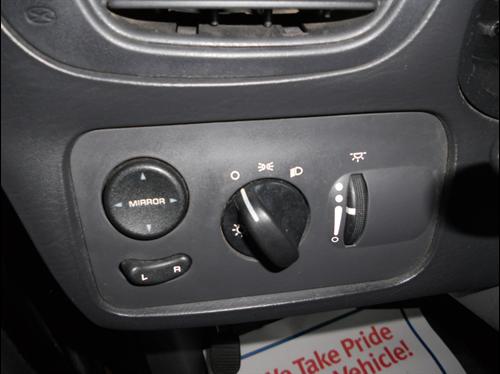 Dodge Caravan 2005 photo 2