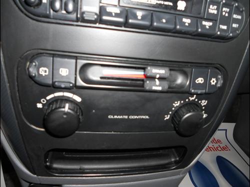 Dodge Caravan 2005 photo 3