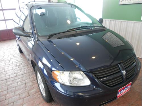 Dodge Caravan 2005 photo 4