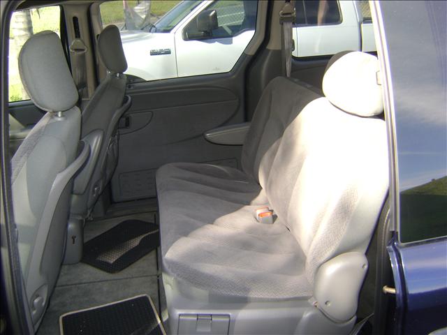 Dodge Caravan SE Passenger Van