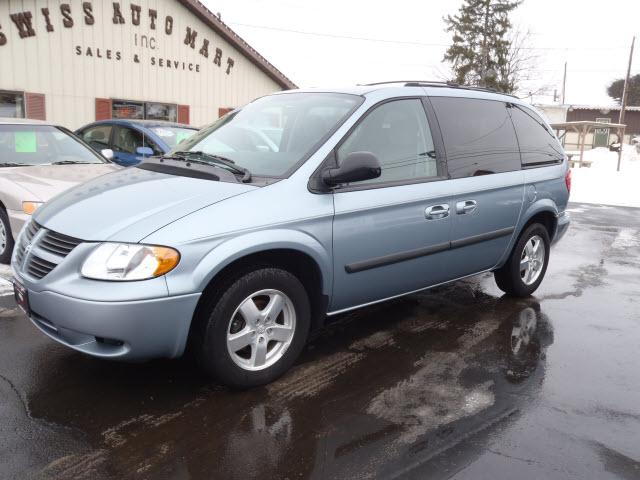 Dodge Caravan 2005 photo 2