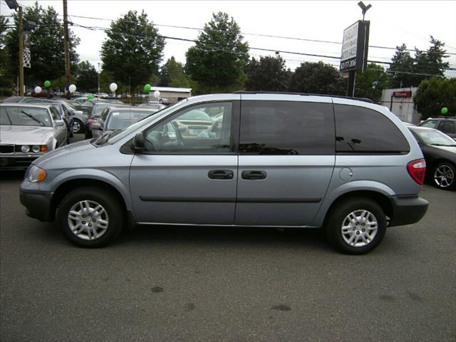 Dodge Caravan 2005 photo 2