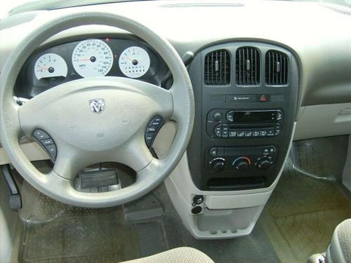 Dodge Caravan 2005 photo 3