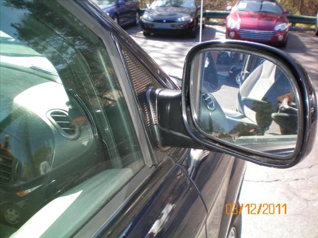 Dodge Caravan 2005 photo 2