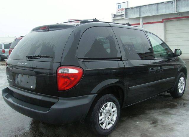 Dodge Caravan 2005 photo 2