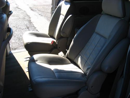 Dodge Caravan 2005 photo 3