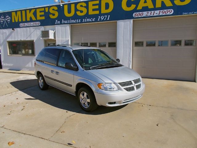 Dodge Caravan 2005 photo 3