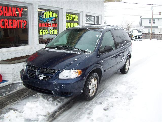 Dodge Caravan 2005 photo 2