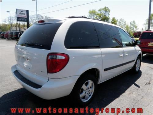 Dodge Caravan 2005 photo 3