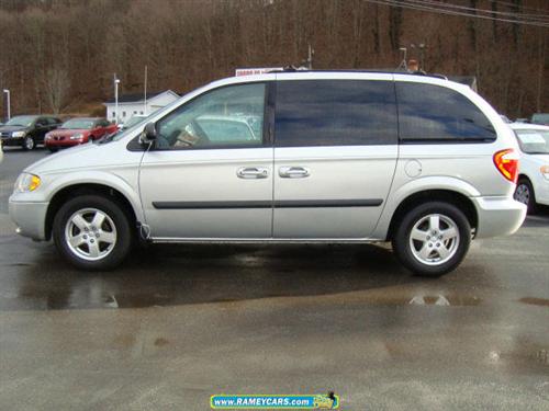Dodge Caravan 2005 photo 2