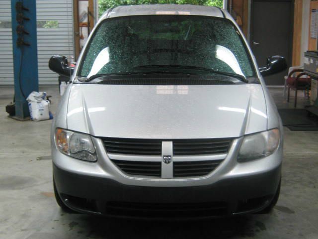 Dodge Caravan 2005 photo 3
