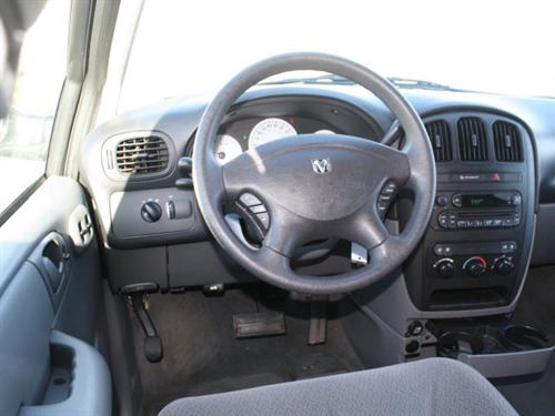 Dodge Caravan 2005 photo 3