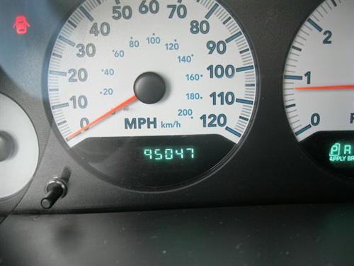 Dodge Caravan 2005 photo 2