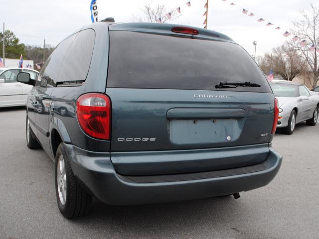 Dodge Caravan 2005 photo 4