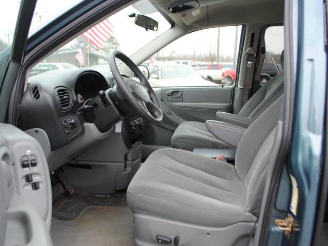 Dodge Caravan 2005 photo 5