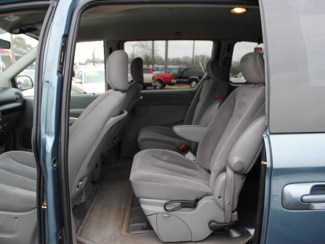 Dodge Caravan 2005 photo 1