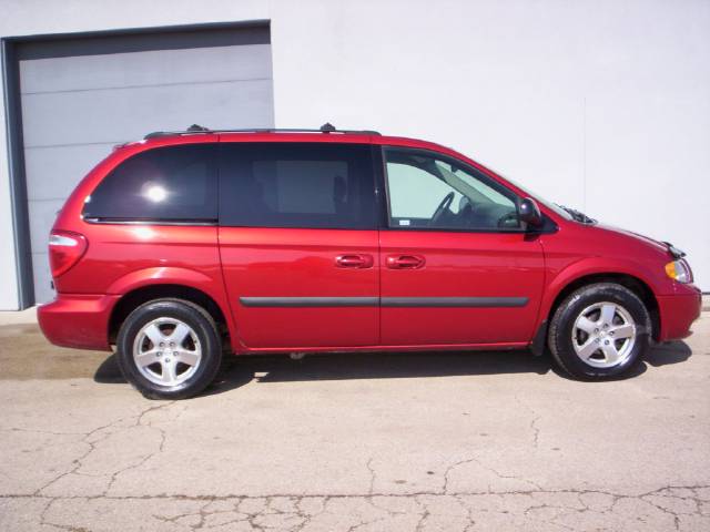 Dodge Caravan 2005 photo 3
