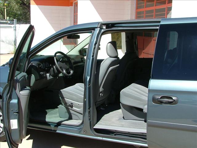 Dodge Caravan SE MiniVan