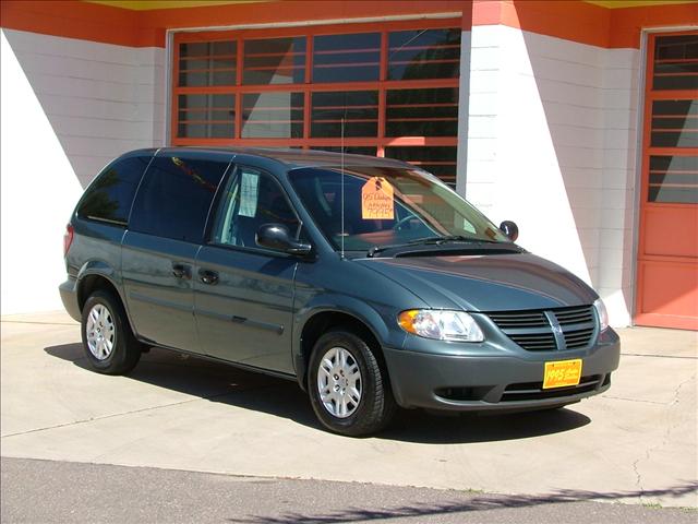 Dodge Caravan 2005 photo 1