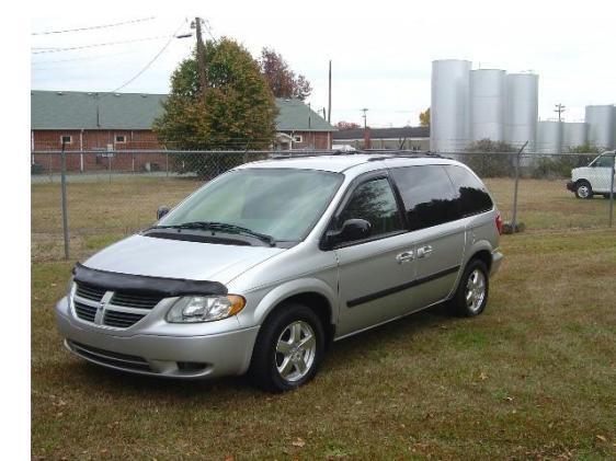 Dodge Caravan 2005 photo 2