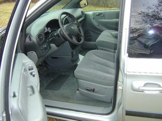 Dodge Caravan 2005 photo 1