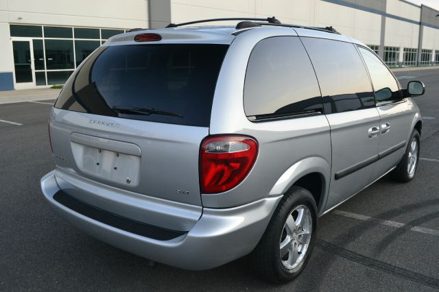 Dodge Caravan 2005 photo 3