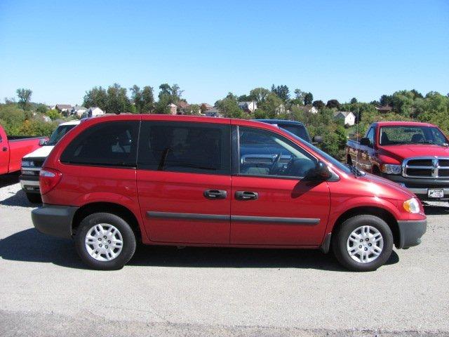 Dodge Caravan 2005 photo 2