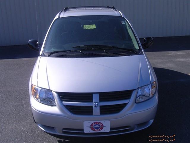 Dodge Caravan 2005 photo 1
