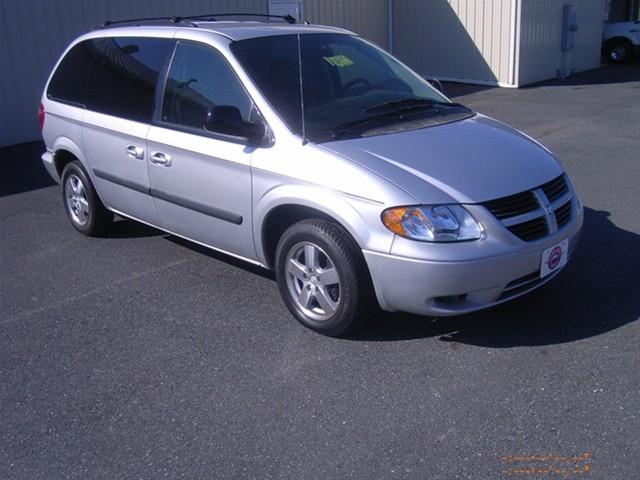 Dodge Caravan 2005 photo 2