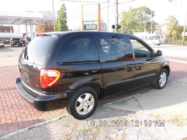 Dodge Caravan 2005 photo 1
