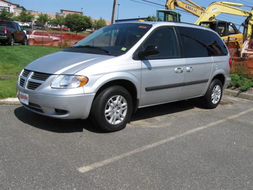 Dodge Caravan 2005 photo 2